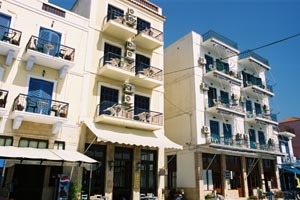 fa�ades couverte de climatiseurs � Egine